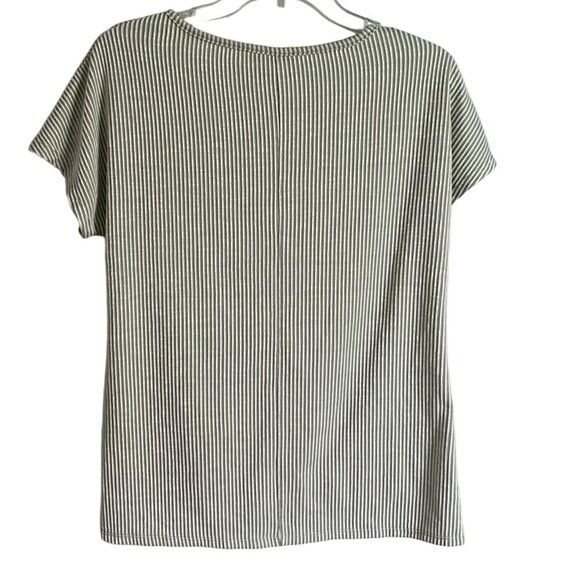 Ava James Striped Knot Front Short Sleeve Top Gold Button Accents Women's Medium - Picture 8 of 11